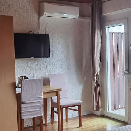 Hotel House Viktoria à Selište Drežničko Extérieur photo